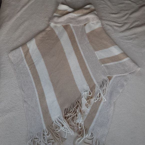 Ruby Rd. Pullover Shawl One Size - Picture 1 of 5